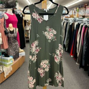 maurices ladies Small Green Floral V Neck Sun Dress